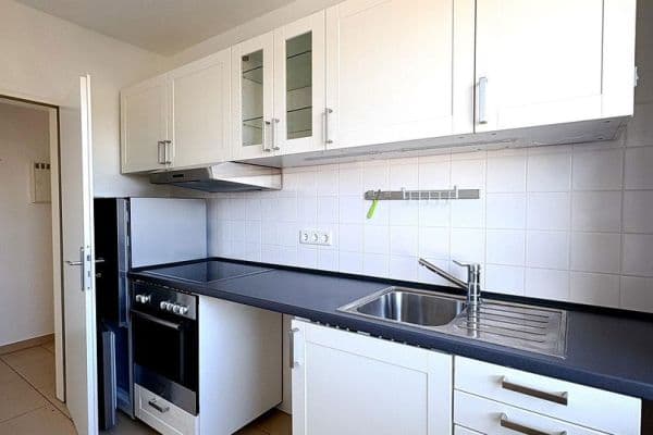 Prenájom bytu 2-izbový 48 m², Frankfurt Prenájom bytu 2-izbový 48 m², Frankfurt