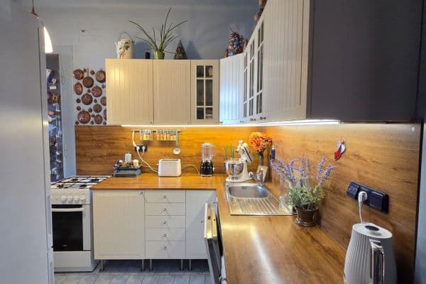Predaj bytu 2-izbový 54 m², 5. května, Praha Predaj bytu 2-izbový 54 m², 5. května, Praha