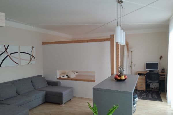 Prenájom bytu 1-izbový 49 m², U Zátiší, Praha Prenájom bytu 1-izbový 49 m², U Zátiší, Praha