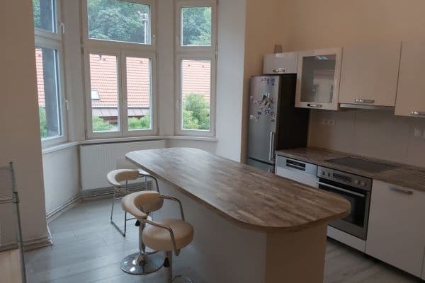 Predaj bytu 3-izbový 65 m², Pernerova, Praha Predaj bytu 3-izbový 65 m², Pernerova, Praha