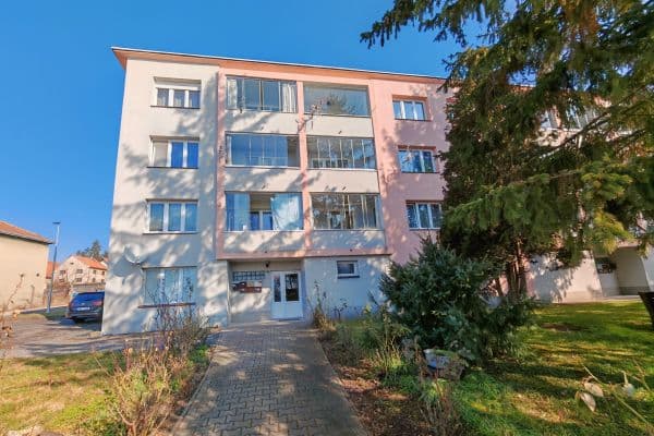 Predaj bytu 3-izbový 63 m², Nedomická, Všetaty Predaj bytu 3-izbový 63 m², Nedomická, Všetaty