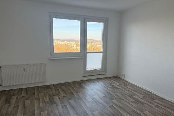 Prenájom bytu 5-izbový 118 m², Otto Worms Straße, Gera Prenájom bytu 5-izbový 118 m², Otto Worms Straße, Gera