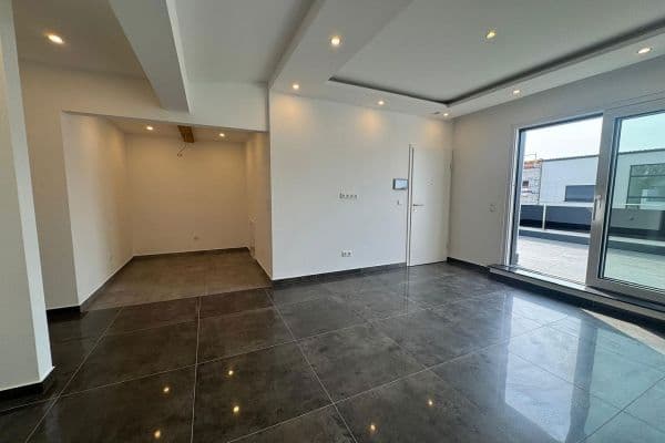 Prenájom bytu 2-izbový 69 m², Offenbach Prenájom bytu 2-izbový 69 m², Offenbach