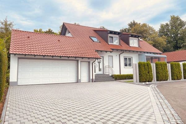 Predaj domu 207 m², pozemek 662 m², Am Hohen Rain 132, Ulm Predaj domu 207 m², pozemek 662 m², Am Hohen Rain 132, Ulm