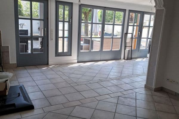 Prenájom bytu 2-izbový 75 m², Wimsheim Prenájom bytu 2-izbový 75 m², Wimsheim