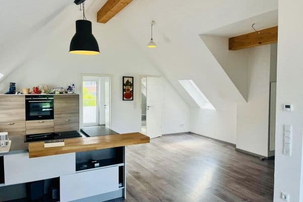 Prenájom bytu 3-izbový 110 m², Gwinnerstraße 35, Frankfurt am Main Prenájom bytu 3-izbový 110 m², Gwinnerstraße 35, Frankfurt am Main