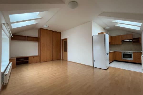 Predaj bytu 1-izbový 38 m², Boloňská, Praha Predaj bytu 1-izbový 38 m², Boloňská, Praha