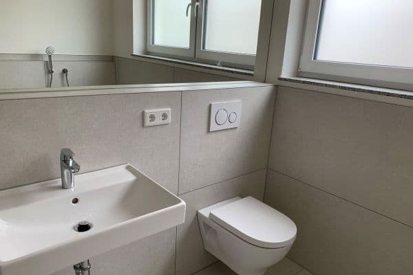 Prenájom bytu 4-izbový 98 m², Lauchheim, Bádensko-Wurttembersko Prenájom bytu 4-izbový 98 m², Lauchheim, Bádensko-Wurttembersko