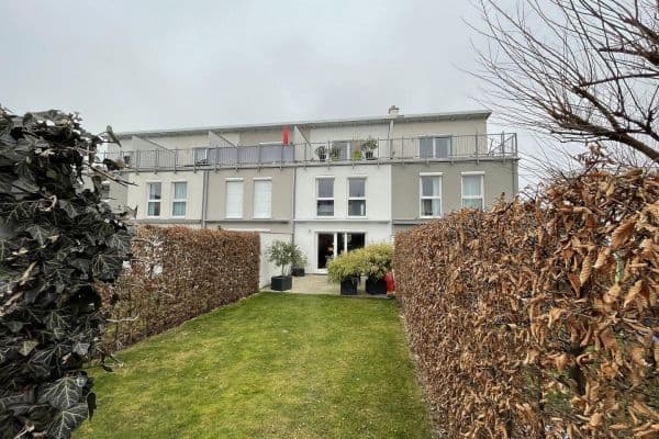 Predaj domu 140 m², pozemek 165 m², Shenzhen Str., Nürnberg Predaj domu 140 m², pozemek 165 m², Shenzhen Str., Nürnberg