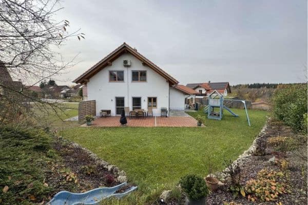 Prenájom domu 131 m², pozemek 963 m², Gumattenkirchen, Bavorsko Prenájom domu 131 m², pozemek 963 m², Gumattenkirchen, Bavorsko