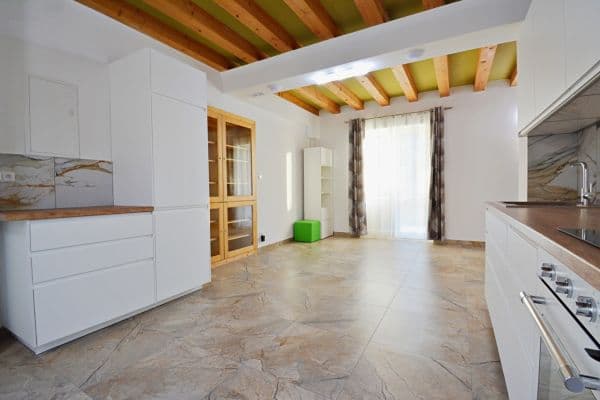 Prenájom bytu 2-izbový 87 m², Chodovická, Praha Prenájom bytu 2-izbový 87 m², Chodovická, Praha