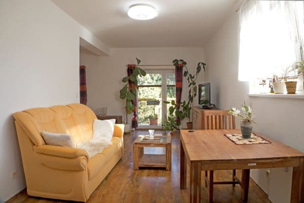 Predaj bytu 2-izbový 45 m², V Lázních, Jesenice Predaj bytu 2-izbový 45 m², V Lázních, Jesenice