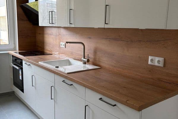 Prenájom bytu 2-izbový 60 m², Hinrichsring, Hannover, Dolné Sasko Prenájom bytu 2-izbový 60 m², Hinrichsring, Hannover, Dolné Sasko