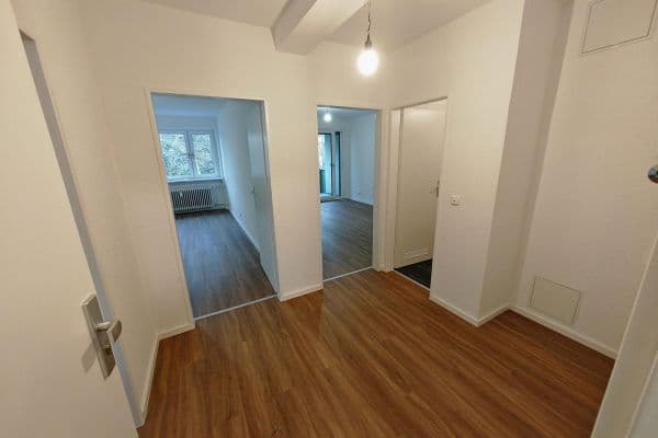 Prenájom bytu 2-izbový 55 m², Wendelsweg 107, Frankfurt, Hesensko Prenájom bytu 2-izbový 55 m², Wendelsweg 107, Frankfurt, Hesensko