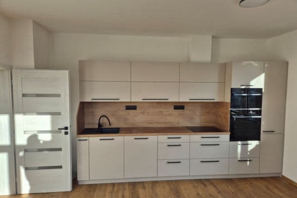 Predaj bytu 3-izbový 88 m², Antonína Dvořáka, Jablonec nad Nisou Predaj bytu 3-izbový 88 m², Antonína Dvořáka, Jablonec nad Nisou