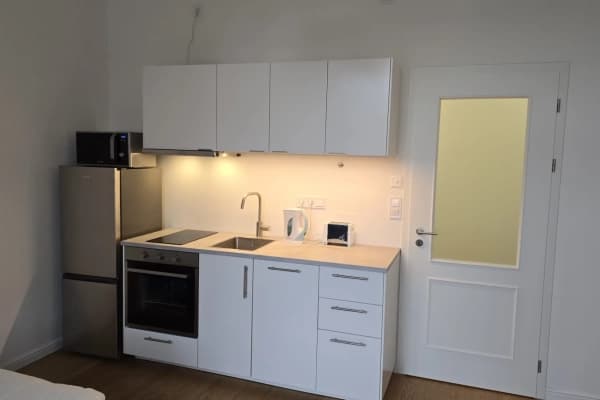 Prenájom bytu 1-izbový 32 m², Korunní, Prague Prenájom bytu 1-izbový 32 m², Korunní, Prague