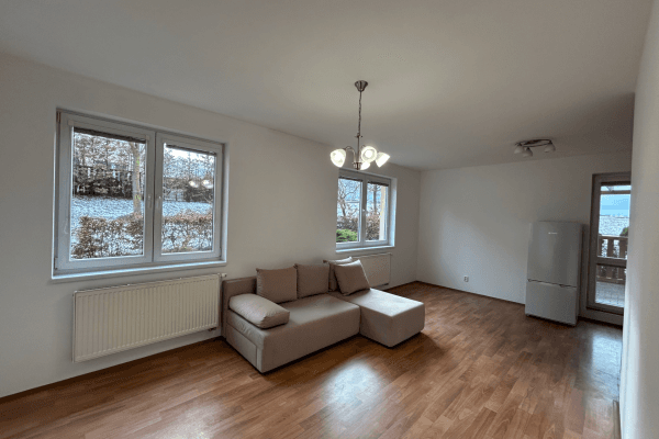 Prenájom bytu 2-izbový 51 m², Gen. Peřiny, Hustopeče Prenájom bytu 2-izbový 51 m², Gen. Peřiny, Hustopeče