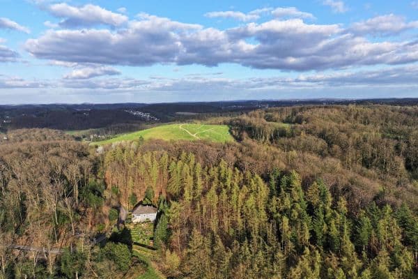 Predaj domu 115 m², pozemek 1.258 m², Elfringhauser Str. 113, Hattingen Predaj domu 115 m², pozemek 1.258 m², Elfringhauser Str. 113, Hattingen
