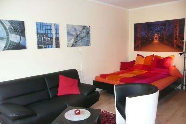 Prenájom bytu 1-izbový 38 m², Landhausstr. 4, Berlin, Berlín Prenájom bytu 1-izbový 38 m², Landhausstr. 4, Berlin, Berlín