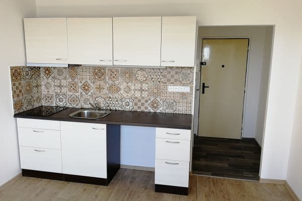 Prenájom bytu 1-izbový 39 m², Mánesova, Sokolov Prenájom bytu 1-izbový 39 m², Mánesova, Sokolov