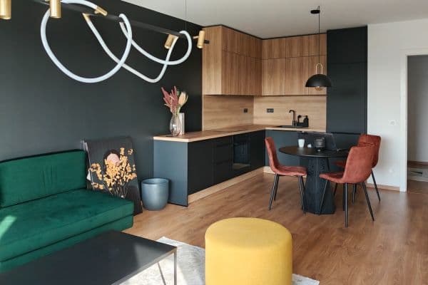 Prenájom bytu 2-izbový 63 m², Tupolevova, Praha Prenájom bytu 2-izbový 63 m², Tupolevova, Praha