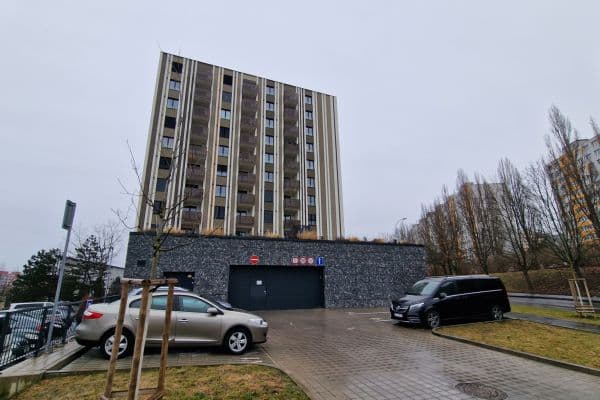 Prenájom garáže 12 m², Praha Prenájom garáže 12 m², Praha