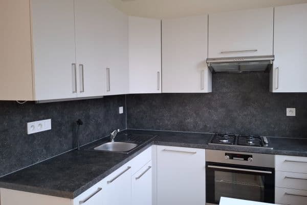 Prenájom bytu 2-izbový 54 m², Dr. Martínka, Ostrava Prenájom bytu 2-izbový 54 m², Dr. Martínka, Ostrava