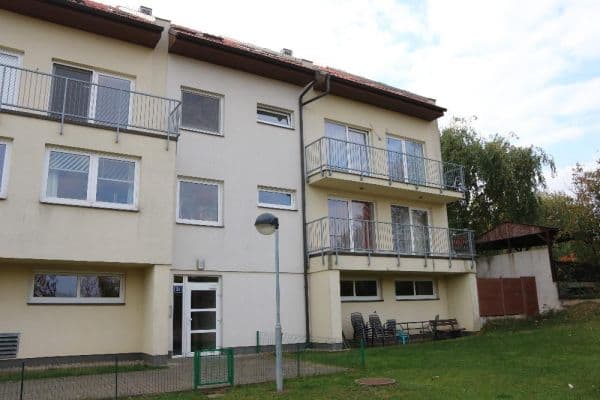 Prenájom bytu 3-izbový 92 m², Hrušovanské náměstí, Praha Prenájom bytu 3-izbový 92 m², Hrušovanské náměstí, Praha