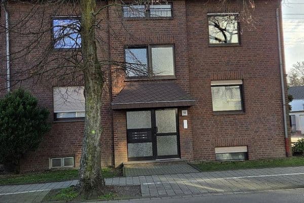 Prenájom bytu 3-izbový 74 m², Kurfürstenstraße 12, Duisburg Prenájom bytu 3-izbový 74 m², Kurfürstenstraße 12, Duisburg