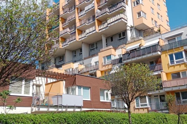 Predaj bytu 2-izbový 50 m², Pod Harfou, Praha Predaj bytu 2-izbový 50 m², Pod Harfou, Praha