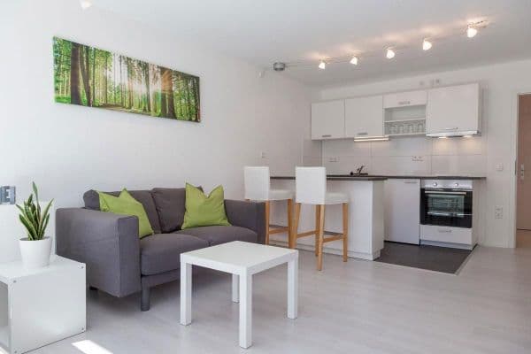 Prenájom bytu 1-izbový 34 m², Bahnhofstraße 20, Weinstadt Prenájom bytu 1-izbový 34 m², Bahnhofstraße 20, Weinstadt