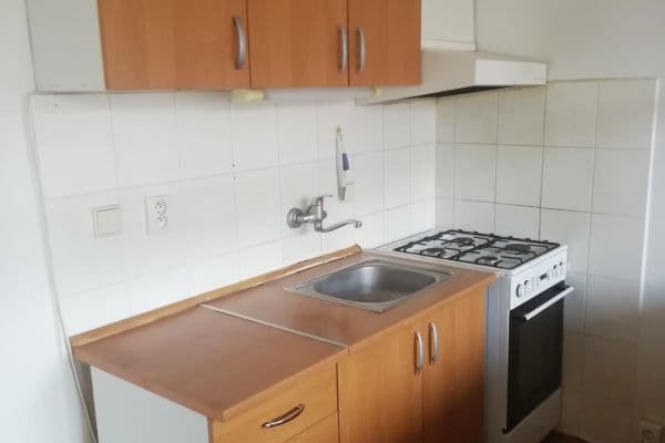 Prenájom bytu 2-izbový 62 m², Famfulíkova, Praha Prenájom bytu 2-izbový 62 m², Famfulíkova, Praha