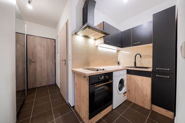 Prenájom bytu 1-izbový 46 m², Na Vyhlídce, Rosice Prenájom bytu 1-izbový 46 m², Na Vyhlídce, Rosice