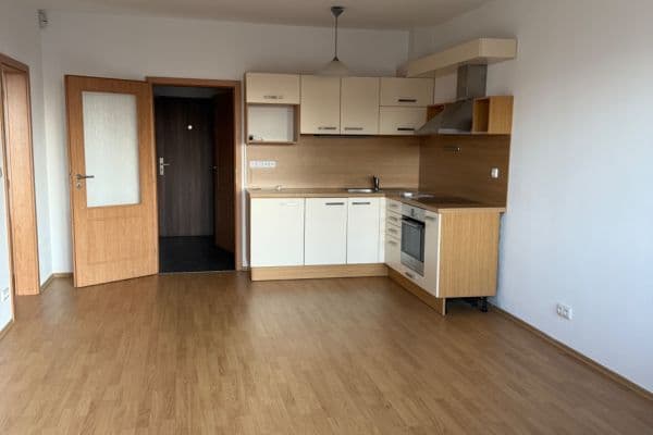 Prenájom bytu 2-izbový 53 m², Michelangelova, Praha Prenájom bytu 2-izbový 53 m², Michelangelova, Praha