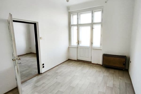 Prenájom bytu 2-izbový 49 m², Parléřova, Praha Prenájom bytu 2-izbový 49 m², Parléřova, Praha