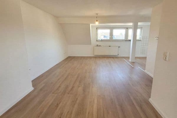 Prenájom bytu 3-izbový 90 m², Buschhausener Straße 72, Oberhausen Prenájom bytu 3-izbový 90 m², Buschhausener Straße 72, Oberhausen