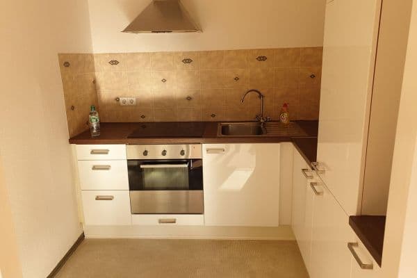 Prenájom bytu 2-izbový 55 m², Von-der-Mark-Straße 31, Duisburg, Severné Porýnie - Westfálsko Prenájom bytu 2-izbový 55 m², Von-der-Mark-Straße 31, Duisburg, Severné Porýnie - Westfálsko