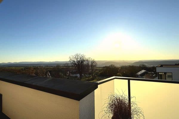 Predaj domu 250 m², pozemek 393 m², Linz am Rhein Predaj domu 250 m², pozemek 393 m², Linz am Rhein