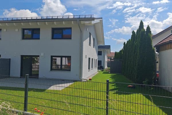 Predaj domu 153 m², pozemek 206 m², Erlenweg, Brunnthal, Bavorsko Predaj domu 153 m², pozemek 206 m², Erlenweg, Brunnthal, Bavorsko