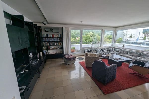 Prenájom bytu 4-izbový 121 m², Pforzheim Prenájom bytu 4-izbový 121 m², Pforzheim