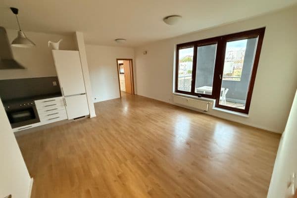 Prenájom bytu 3-izbový 64 m², Jeremenkova, Praha Prenájom bytu 3-izbový 64 m², Jeremenkova, Praha