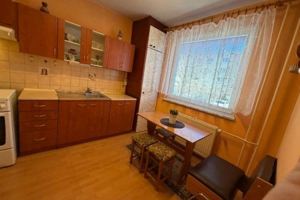 Predaj bytu 1-izbový 36 m², Družební, Olomouc Predaj bytu 1-izbový 36 m², Družební, Olomouc