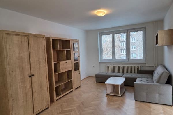 Prenájom bytu 2-izbový 53 m², Hartigova, Praha Prenájom bytu 2-izbový 53 m², Hartigova, Praha
