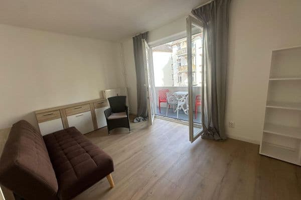 Prenájom bytu 2-izbový 47 m², Mannheim, Bádensko-Wurttembersko Prenájom bytu 2-izbový 47 m², Mannheim, Bádensko-Wurttembersko