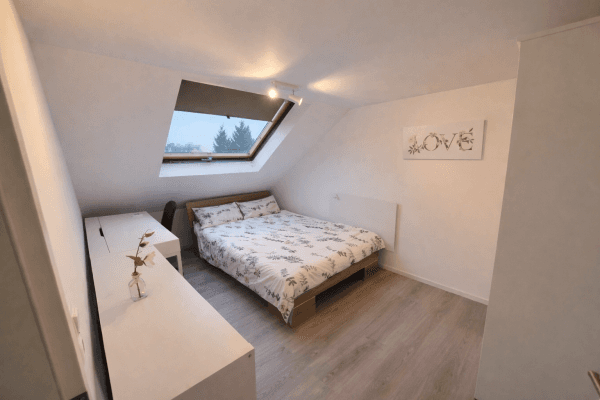 Prenájom bytu 3-izbový 20 m², Frankfurt am Main, Hesensko Prenájom bytu 3-izbový 20 m², Frankfurt am Main, Hesensko