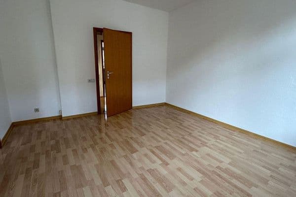 Prenájom bytu 4-izbový 103 m², Josefstr. 30, Gelsenkirchen Prenájom bytu 4-izbový 103 m², Josefstr. 30, Gelsenkirchen