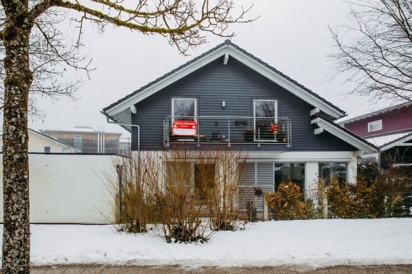 Predaj domu 153 m², pozemek 411 m², Doktor-Georg-Hacker-Straße 3, Kirchseeon, Bavorsko Predaj domu 153 m², pozemek 411 m², Doktor-Georg-Hacker-Straße 3, Kirchseeon, Bavorsko