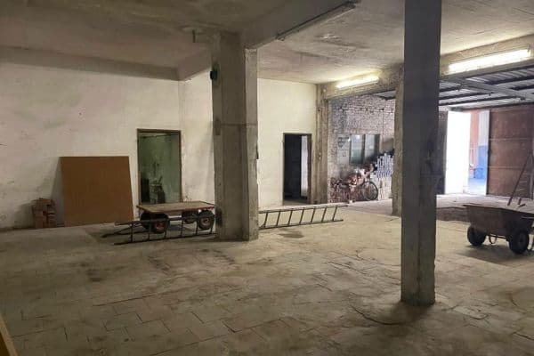 Prenájom nebytového priestoru 340 m², Veilchenstraße 24, Duisburg Prenájom nebytového priestoru 340 m², Veilchenstraße 24, Duisburg