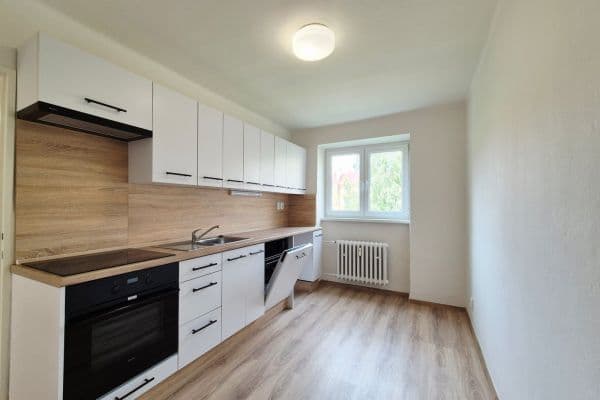Prenájom bytu 3-izbový 71 m², U Stromovky, Havířov, Moravskoslezský kraj Prenájom bytu 3-izbový 71 m², U Stromovky, Havířov, Moravskoslezský kraj