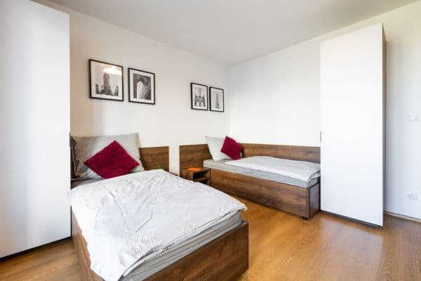 Prenájom bytu 2-izbový 54 m², Magisterská, Plzeň-Jižní Předměstí Prenájom bytu 2-izbový 54 m², Magisterská, Plzeň-Jižní Předměstí